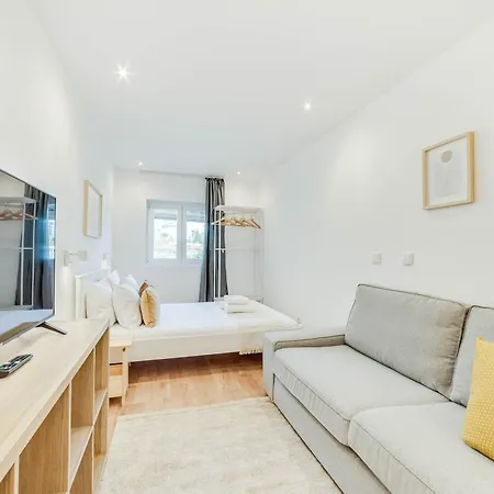 Blue Charm - Campolide *