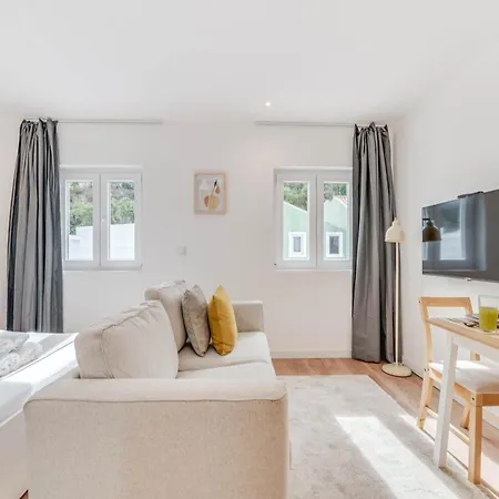 Blue Charm - Campolide Apartament