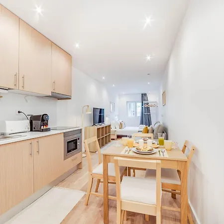 Blue Charm - Campolide Apartament *