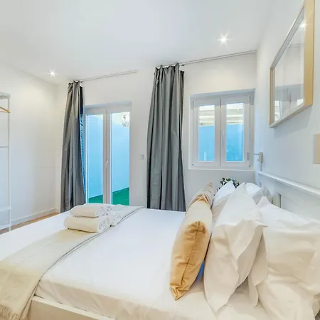 Blue Charm - Campolide Apartament