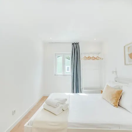 Blue Charm - Campolide * Лиссабон