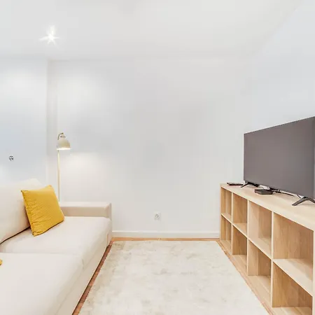 Blue Charm - Campolide *