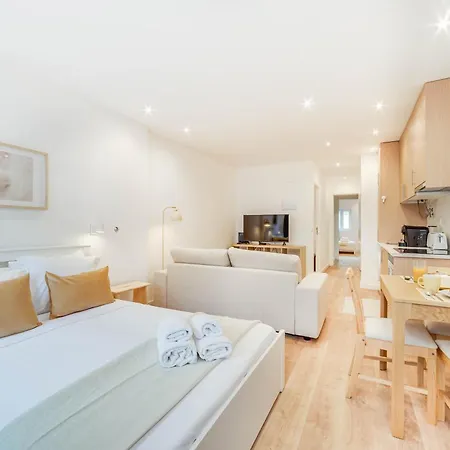 Апартаменты Blue Charm - Campolide *