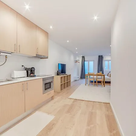 Blue Charm - Campolide Лиссабон