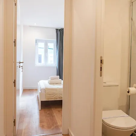 Blue Charm - Campolide Лиссабон