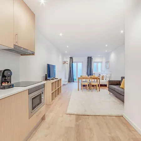 Blue Charm - Campolide * Лиссабон