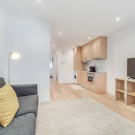 Blue Charm - Campolide * Lisboa