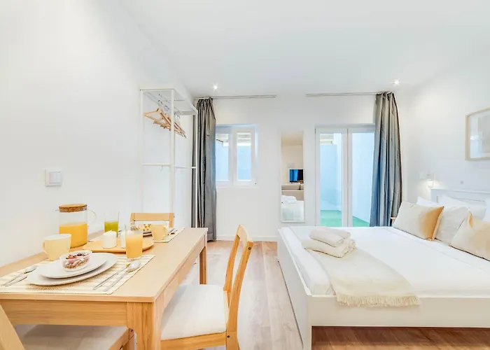 Blue Charm - Campolide *