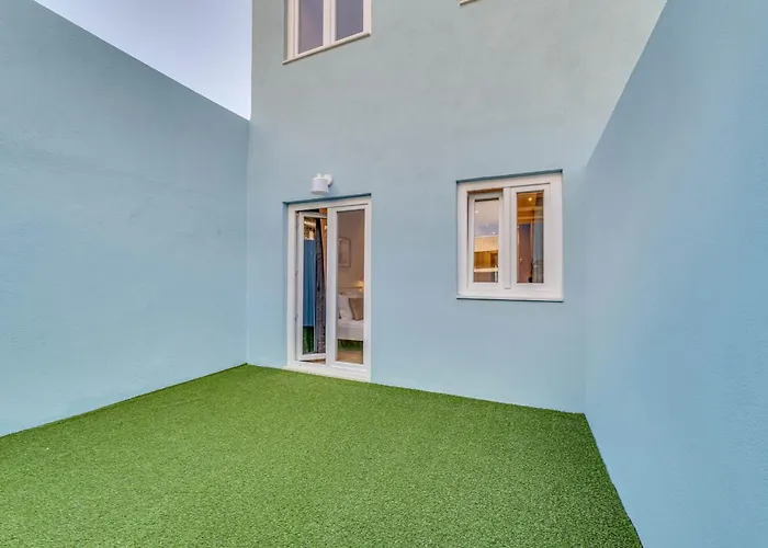 Blue Charm - Campolide * Lisboa