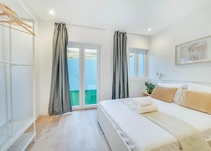 Blue Charm - Campolide *