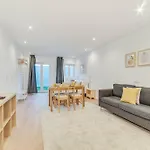Blue Charm - Campolide Apartmán