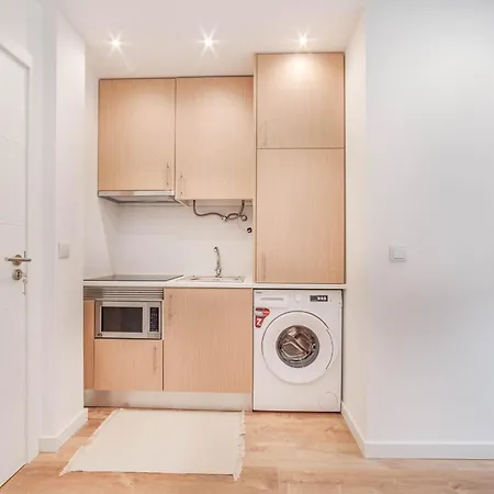Blue Charm - Campolide Apartment *