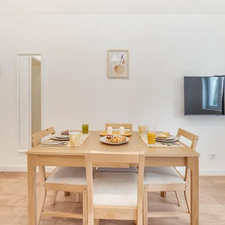 Blue Charm - Campolide Apartment Lisbon