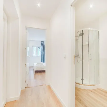 Blue Charm - Campolide Apartment