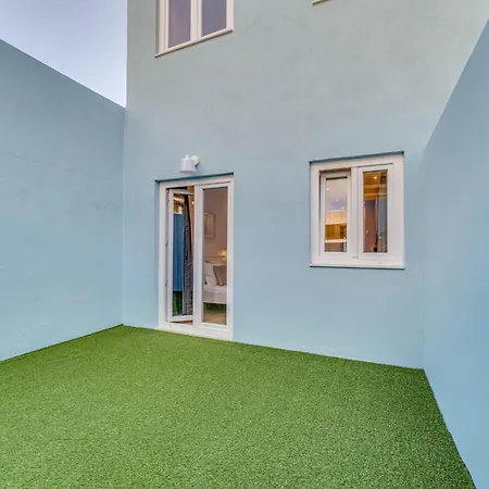 Blue Charm - Campolide * Lisbon